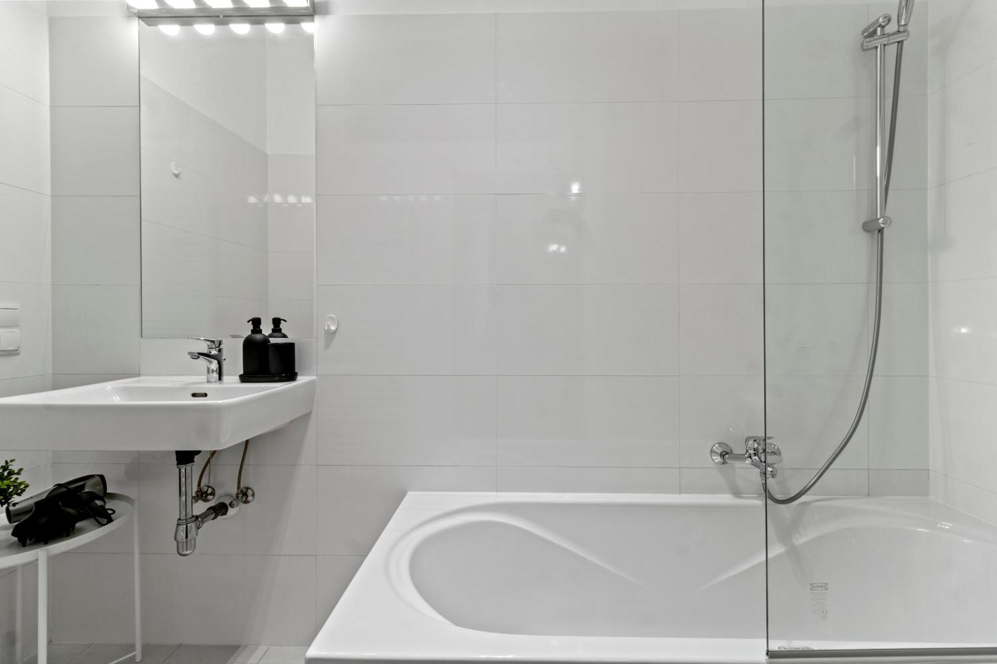 Cozy Vienna Apartments - 4 Min U6 Josefstaedterstrasse Bagian luar foto